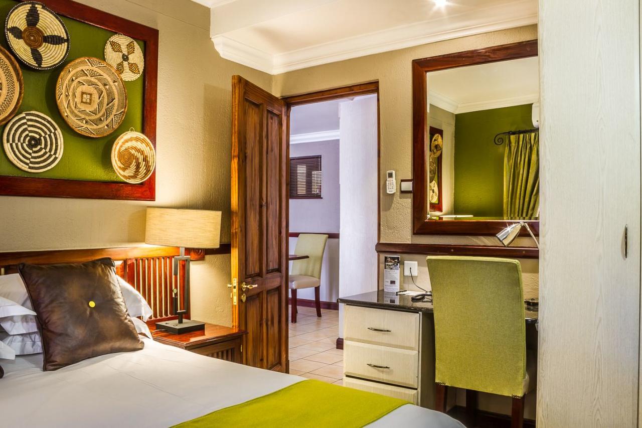 Peermont Mondior Hotel Gaborone Dış mekan fotoğraf
