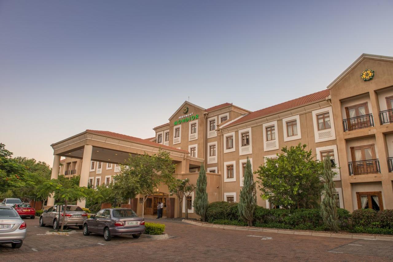 Peermont Mondior Hotel Gaborone Dış mekan fotoğraf