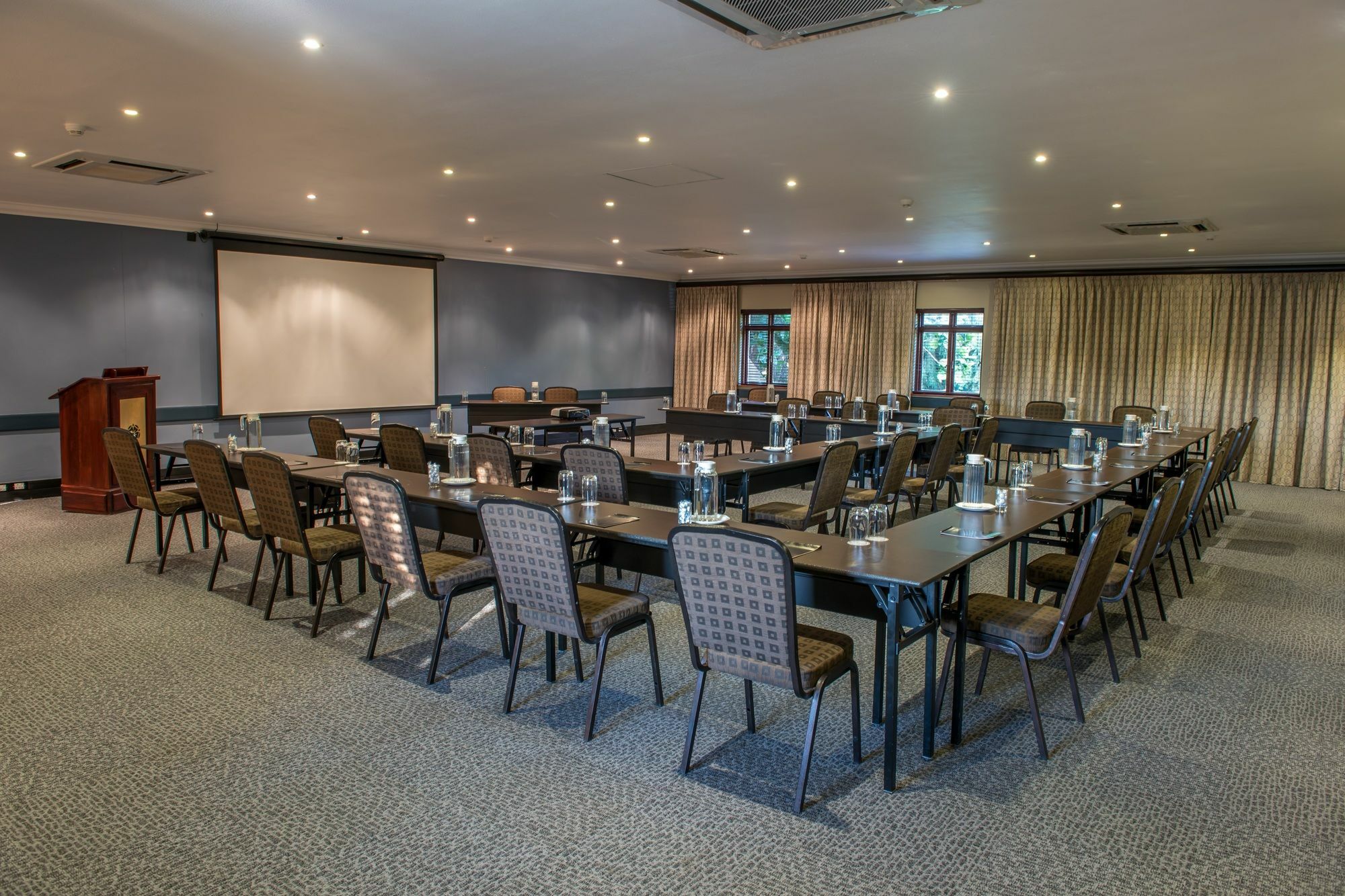Peermont Mondior Hotel Gaborone Dış mekan fotoğraf