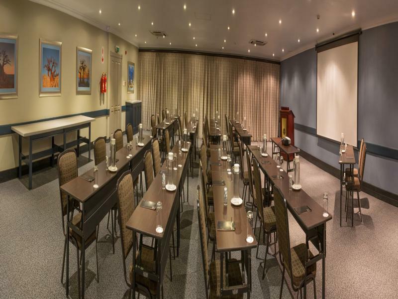 Peermont Mondior Hotel Gaborone Dış mekan fotoğraf