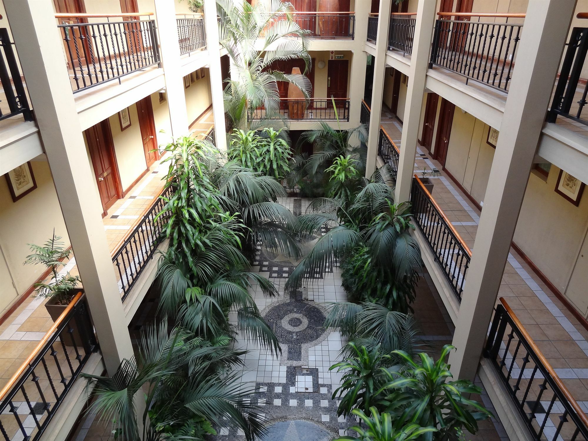 Peermont Mondior Hotel Gaborone Dış mekan fotoğraf