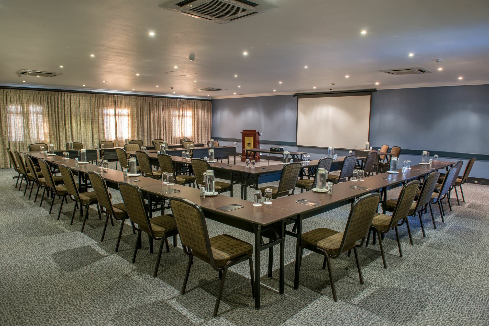 Peermont Mondior Hotel Gaborone Dış mekan fotoğraf